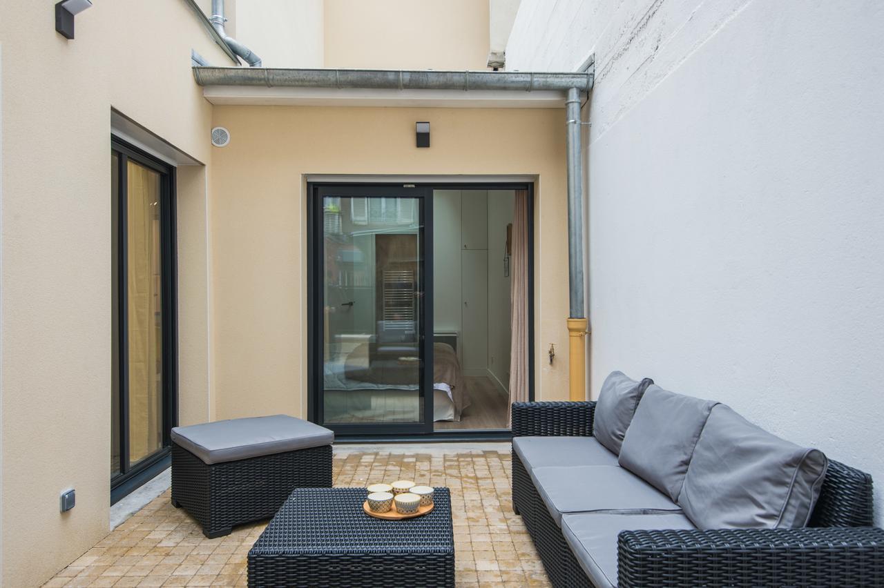 Vintage, F3 Avec Terrasse, Villa Saint Charles Paris Luaran gambar
